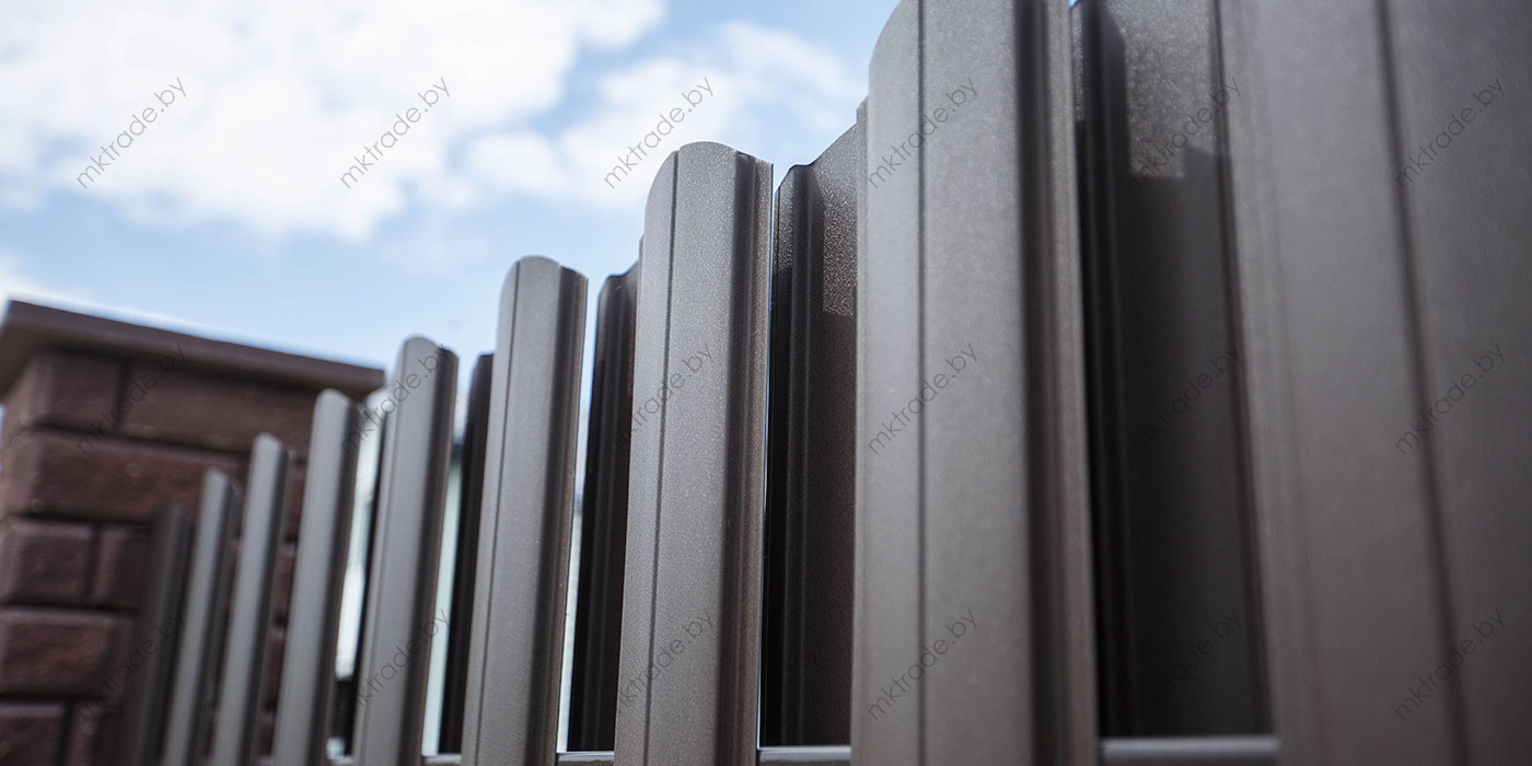 Штакетник металлический Европланка, цвет 8019 (серо-коричневый), МАТ