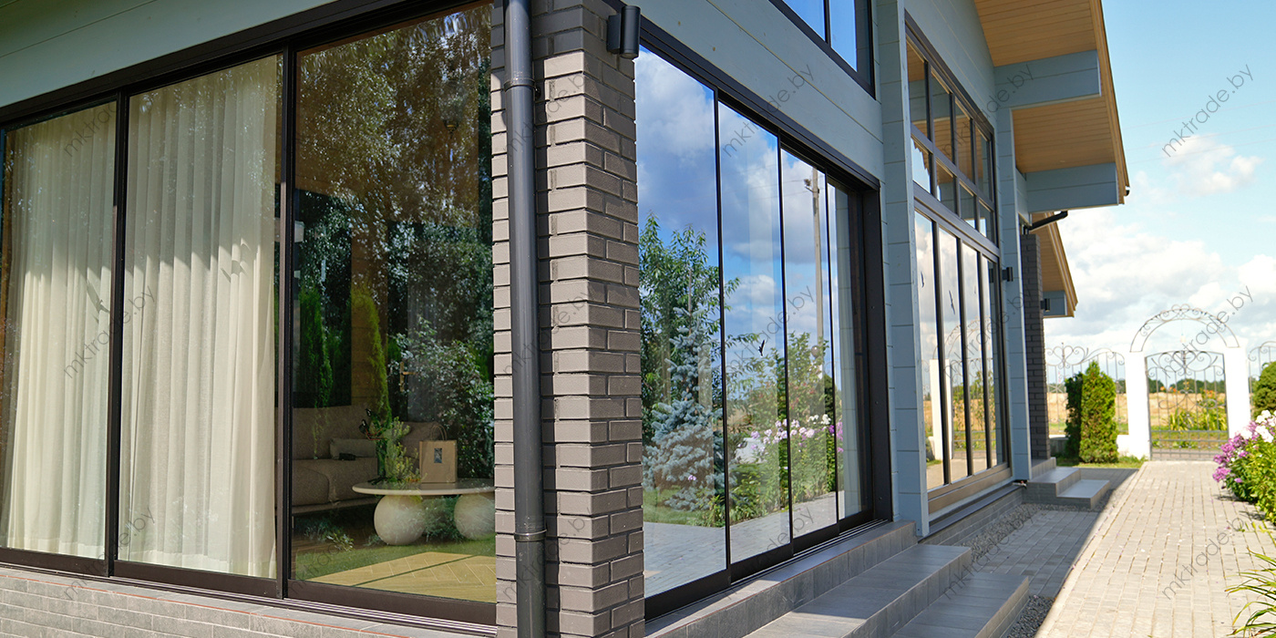 Панорамная система остекления LARGO Slide Primium для загородного дома