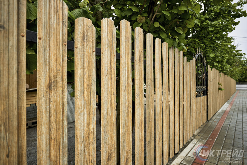 Штакетник металлический Трапеция-усиленный «под дерево» Античный Дуб золотой