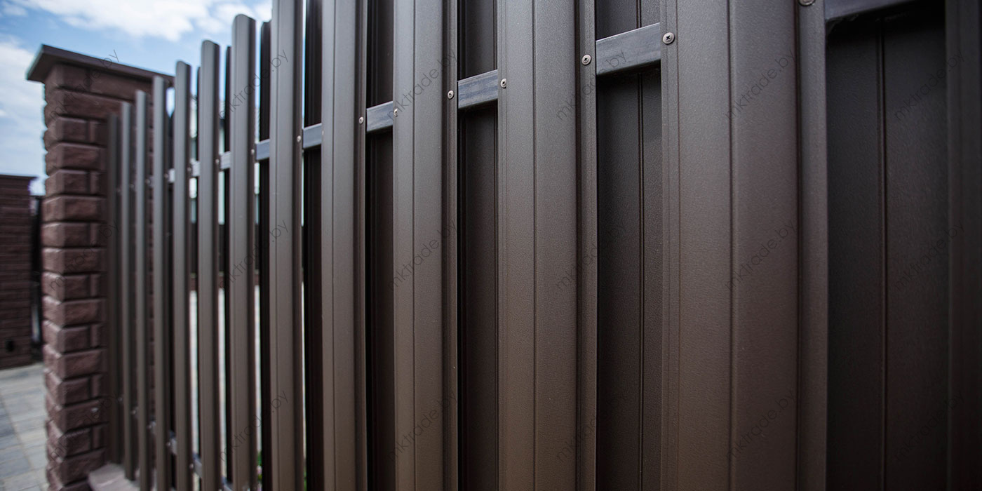 Штакетник металлический Европланка, цвет 8019 (серо-коричневый), МАТ