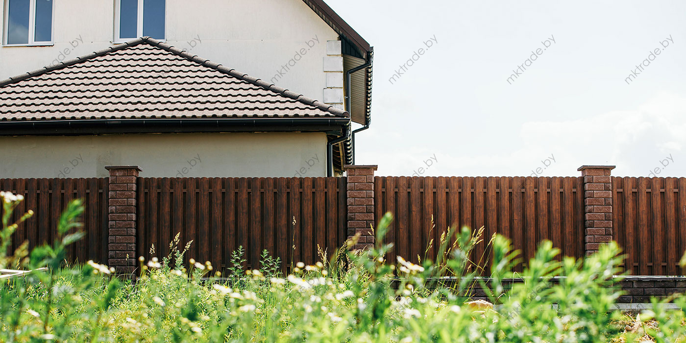 Штакетник металлический Европланка, Тёмное дерево (шахматка)
