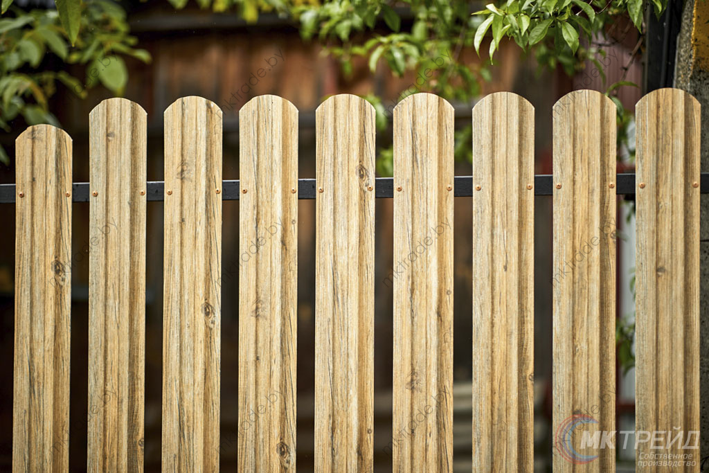 Штакетник металлический Трапеция-усиленный «под дерево» Античный Дуб золотой