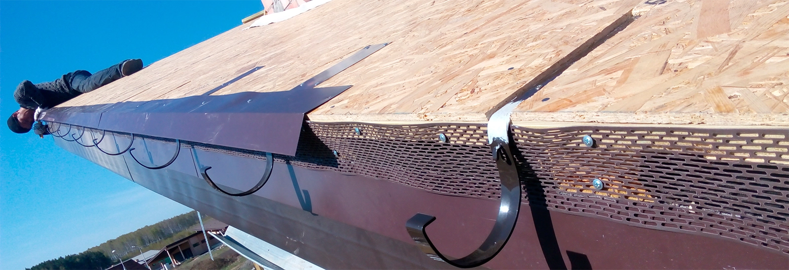 Крыша из металлочерепицы своими руками: инструкция, элементы металлочерепицы