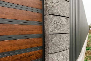 Камень Joniec - подходящее решение для современного забора